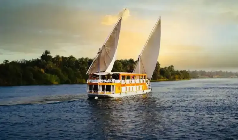 Luxury Tour of Egypt : Cairo & Dahabiya Nile Cruise & Cairo